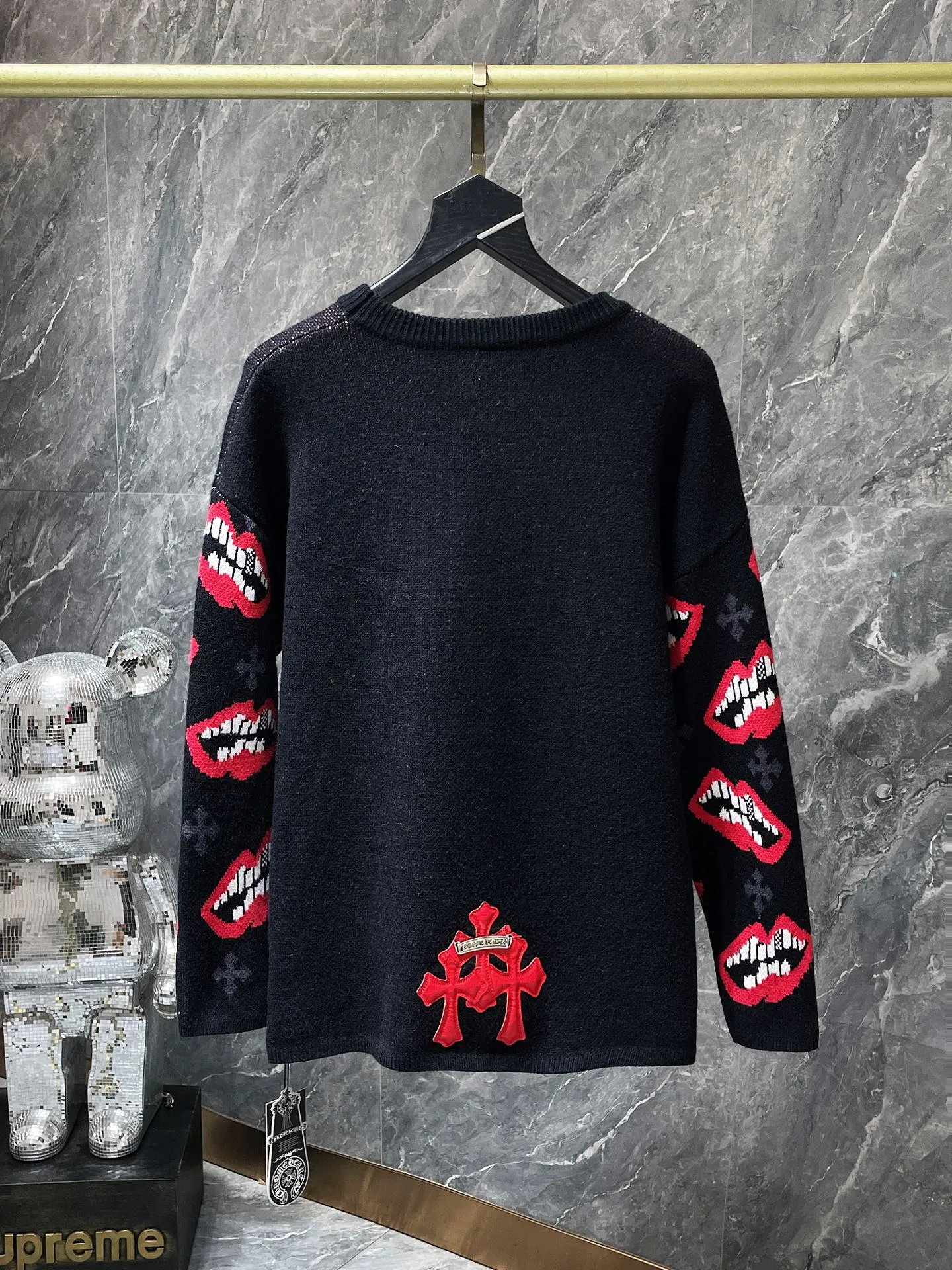 P256 Chrome Hearts 🍁Autumn and Winter Sweater Series🍁 New autumn and winter mattyboy cross leather sleeve arm red mouth sweater, selected high-quality wool blended knitted high-quality fabrics, embroidered lips ➕ patchwork leather, non-market ordinary version, recommended color: black